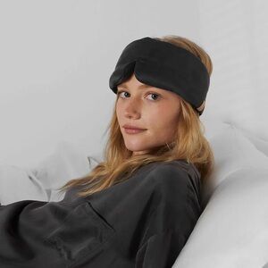 Lunya washable silk face mask in meditative gray